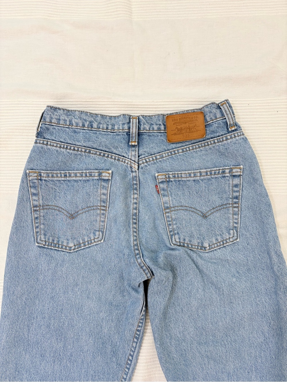 Levis Jeans 532 Vintage Genuine Leather Tab Made in Canada - Picture 10 of 12